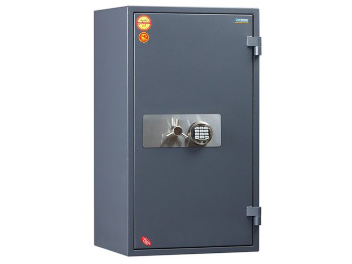 при заливке двери и корпуса сейфа используется запатентованная система армирования огнестойкого бетона